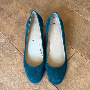 Via spiga suede wedge heels